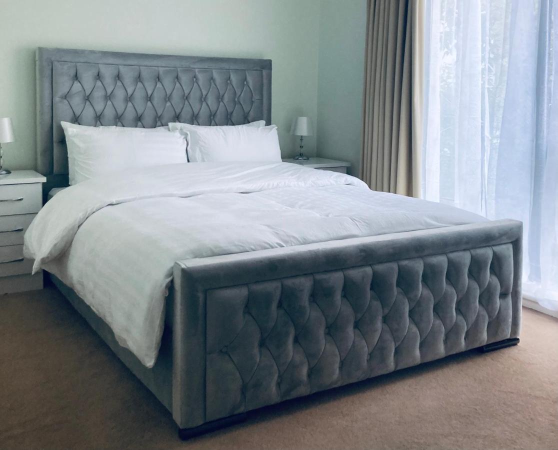 Stylish And Smart Two Double Bedroom Apartment ベルファスト エクステリア 写真